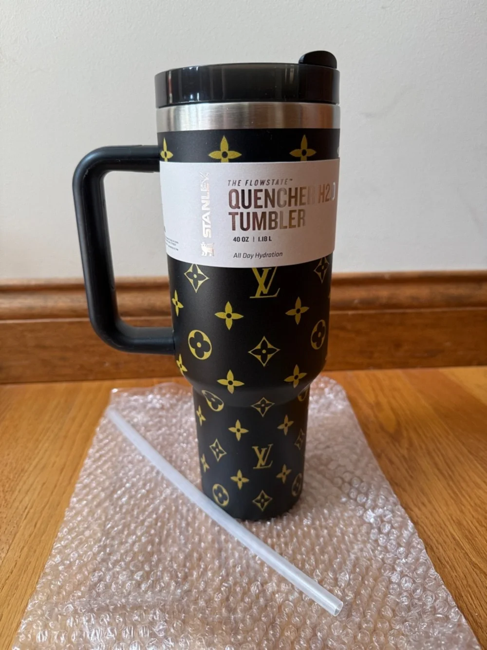 Stanley x LV Classic Quencher H2.O 40oz Tumbler - Picture 10 of 12